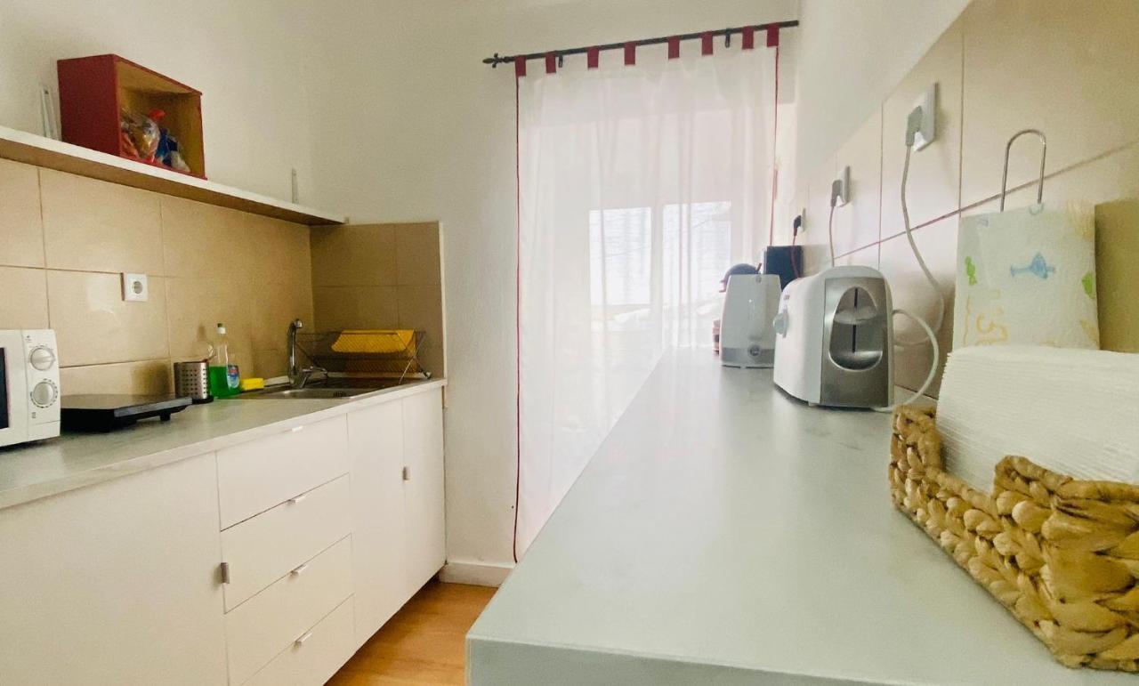Avis Guesthouse Évora Esterno foto