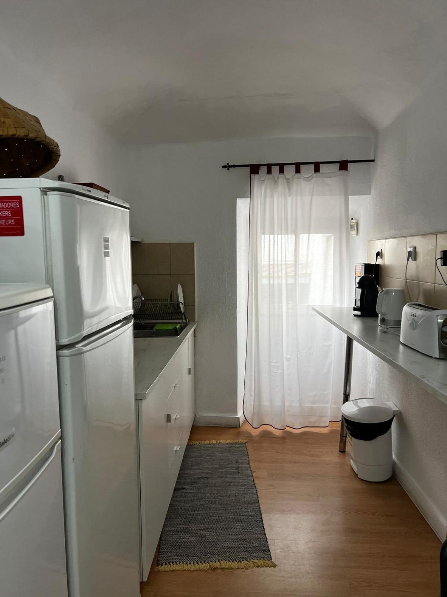 Avis Guesthouse Évora Esterno foto