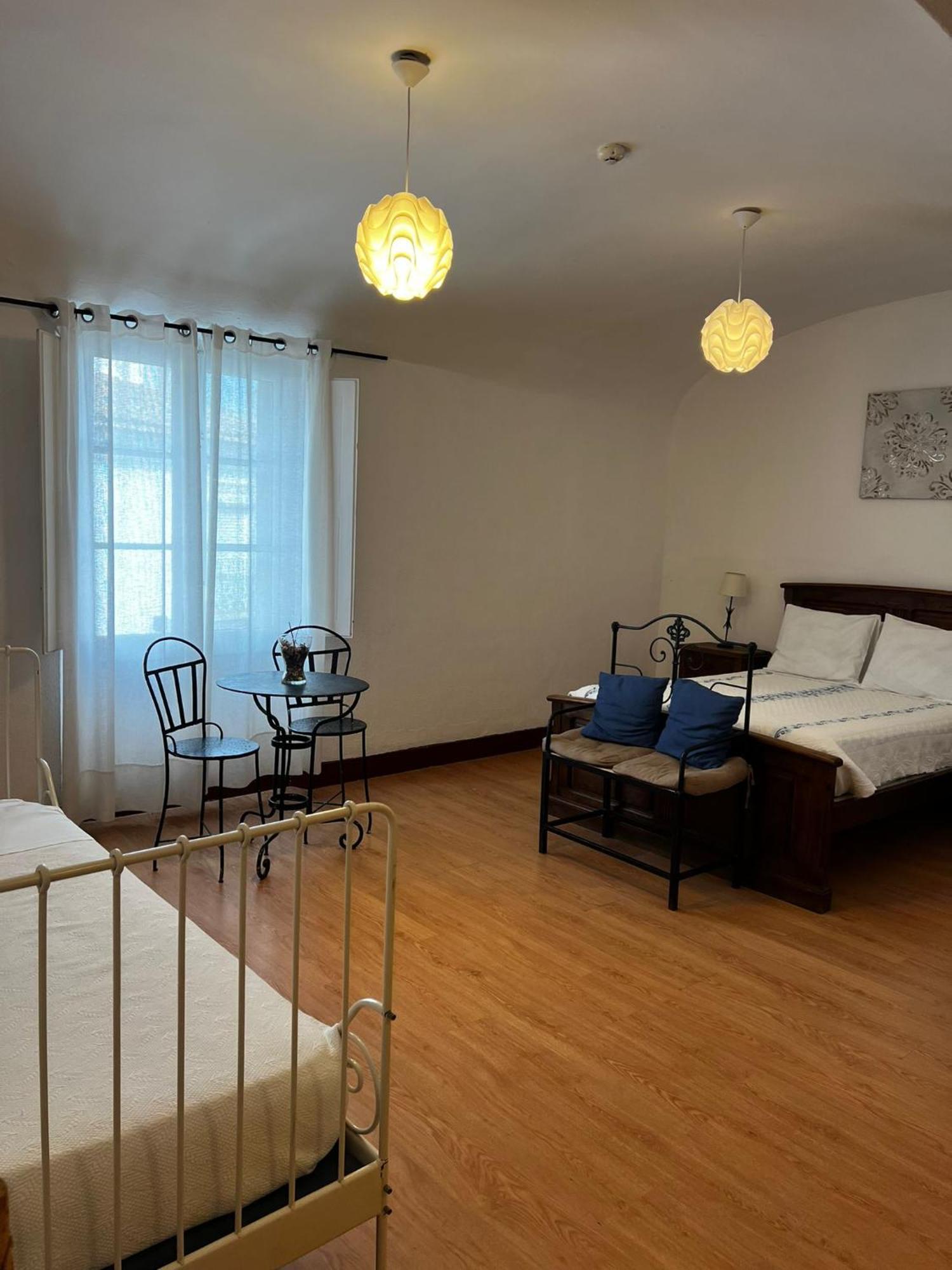Avis Guesthouse Évora Esterno foto