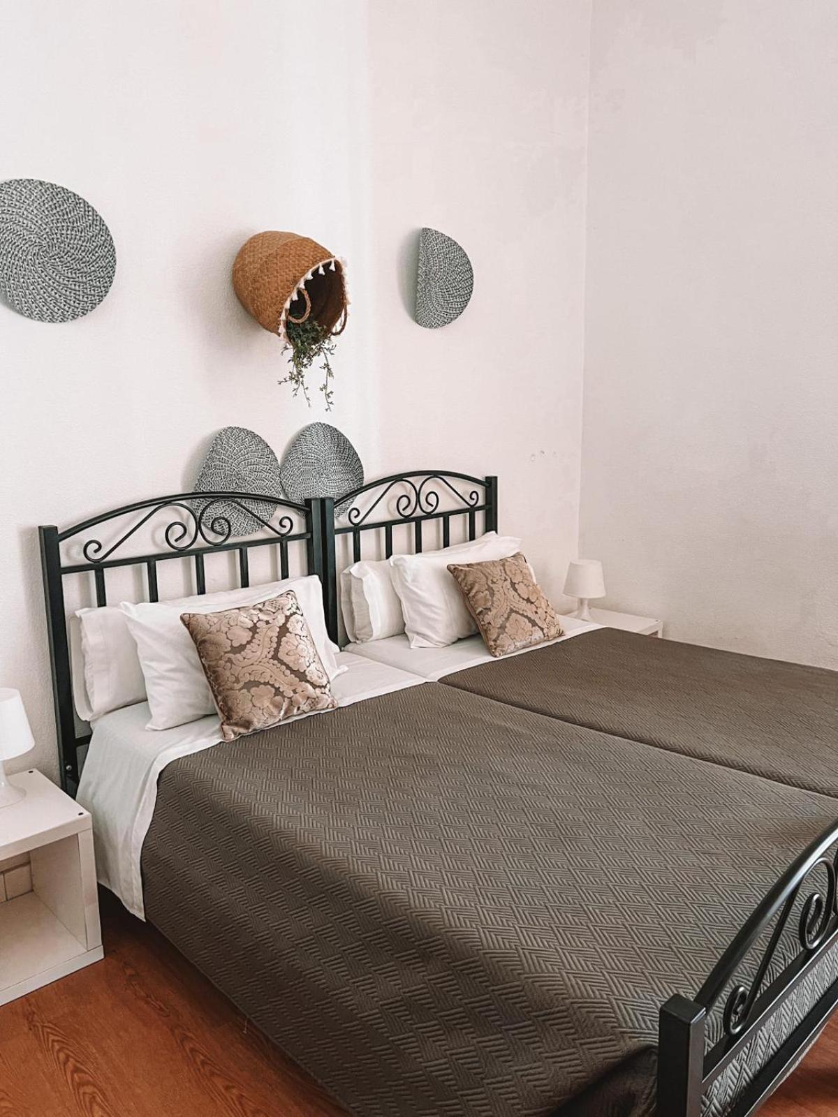 Avis Guesthouse Évora Esterno foto