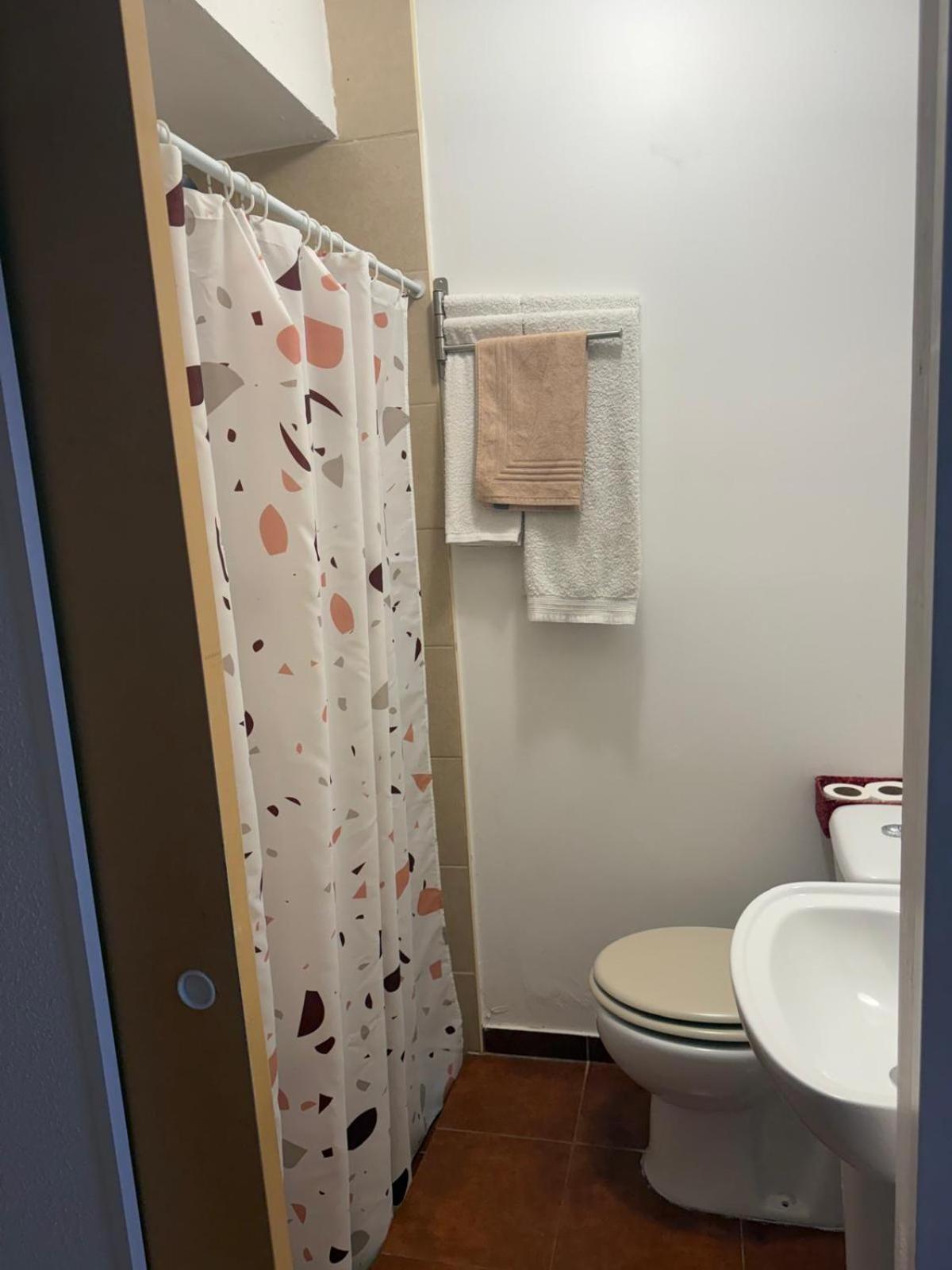 Avis Guesthouse Évora Esterno foto