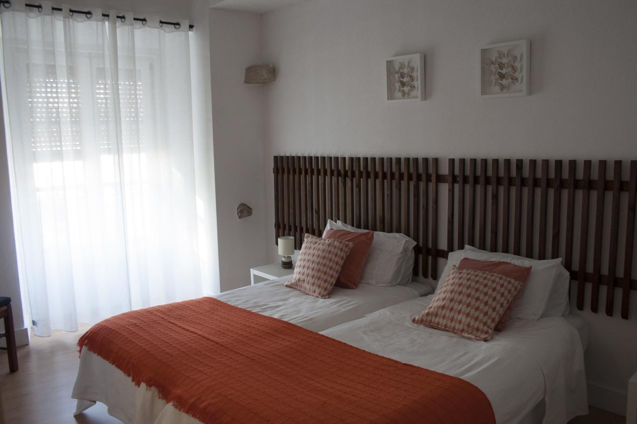 Avis Guesthouse Évora Esterno foto
